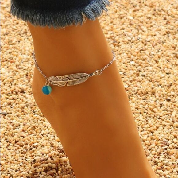 Boho Silver Feather Ankle Bracelet - Picture 1 of 4